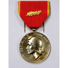 Médaille décoration insigne société industrielle de l'est palme